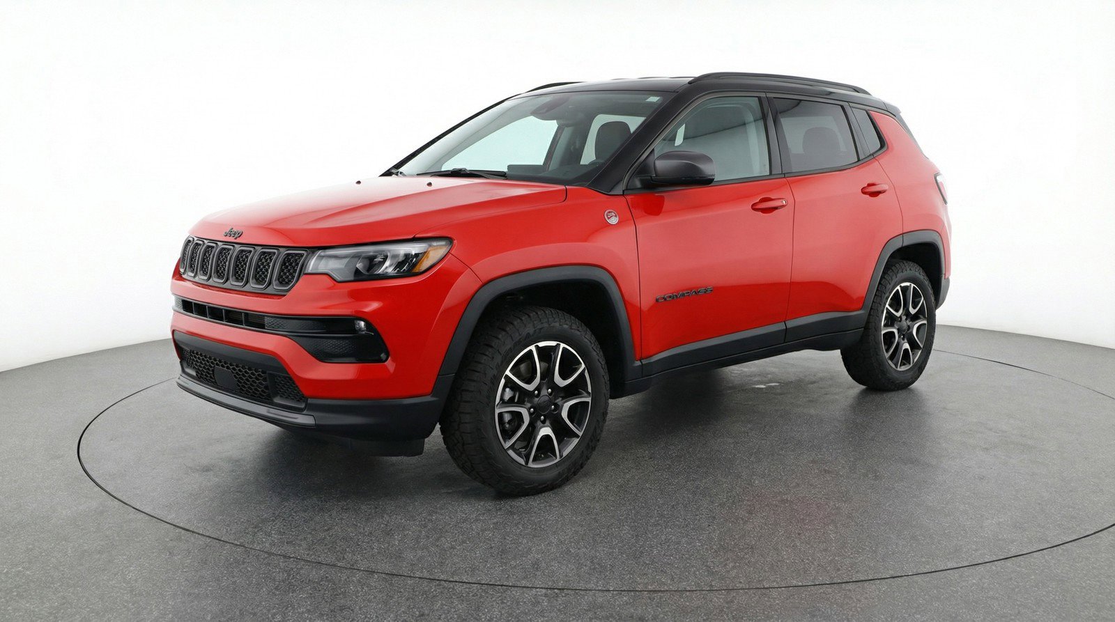 Used 2025 Jeep Compass Trailhawk image 3
