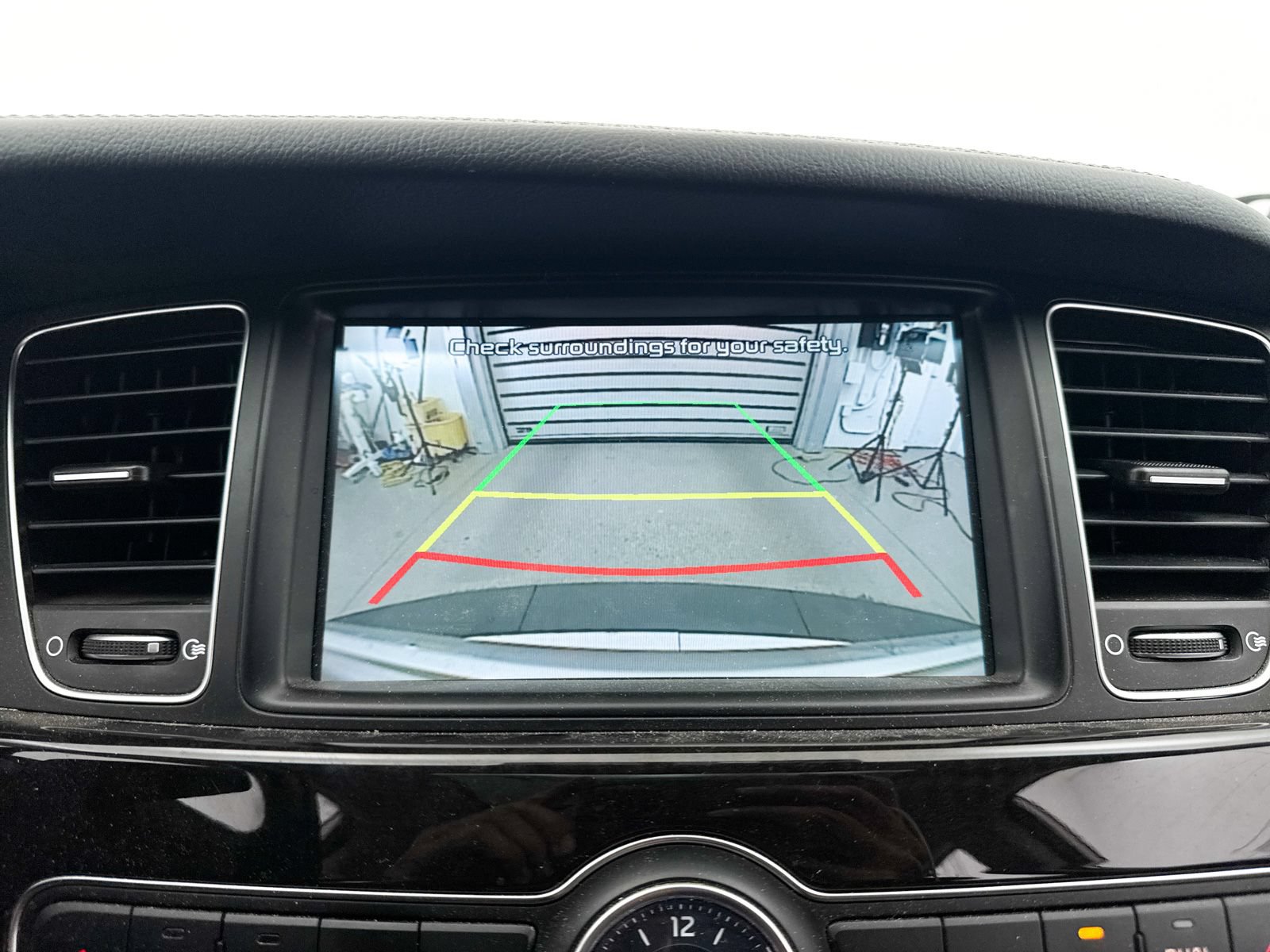 Used 2014 Kia Cadenza Premium w/ Luxury Package FWD image 9