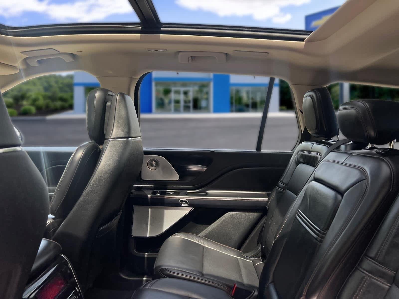 Used 2020 Lincoln Aviator Reserve AWD/4WD image 27
