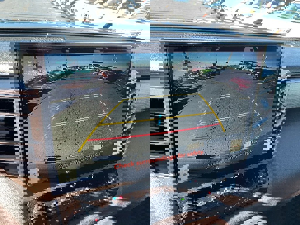 Used 2025 Toyota Tundra Limited image 12