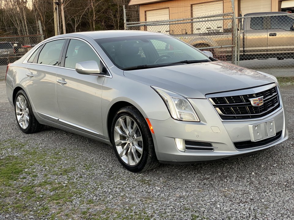 Used 2017 Cadillac XTS Luxury AWD/4WD image 3