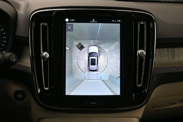 Used 2023 Volvo XC40 B5 Ultimate w/ Climate Package AWD/4WD image 20