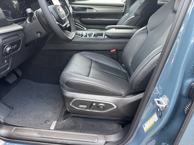 New 2026 Jeep Grand Wagoneer L Limited AWD/4WD image 9