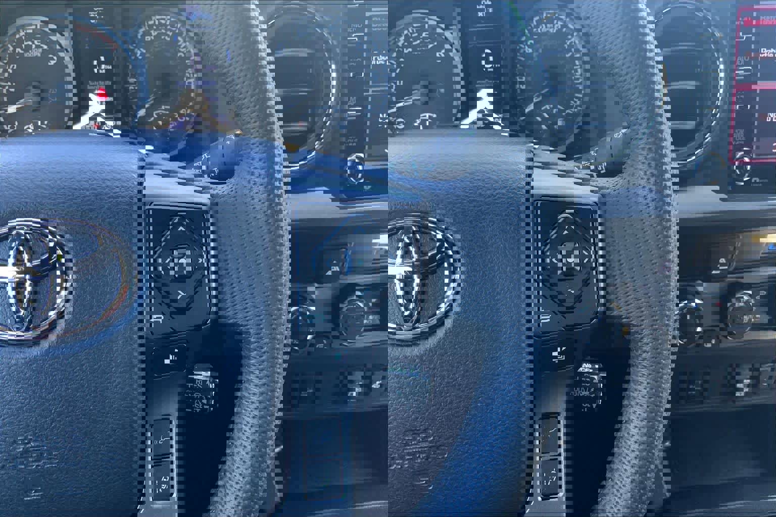 Used 2023 Toyota Tacoma TRD Off-Road image 24