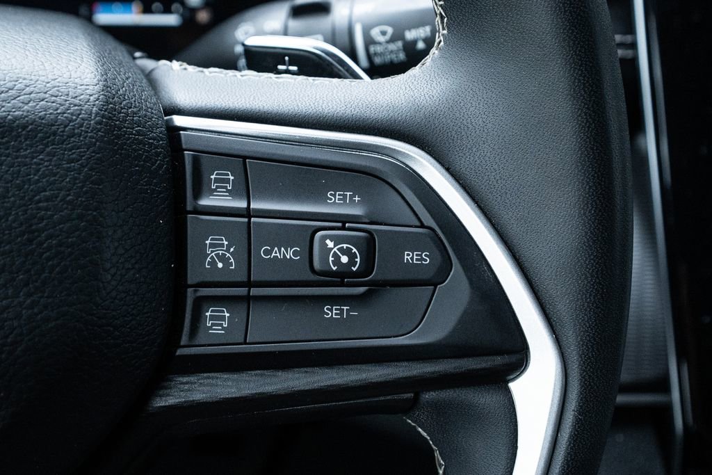 Used 2023 Jeep Grand Cherokee L Laredo w/ Trailer Tow Group (B) image 19