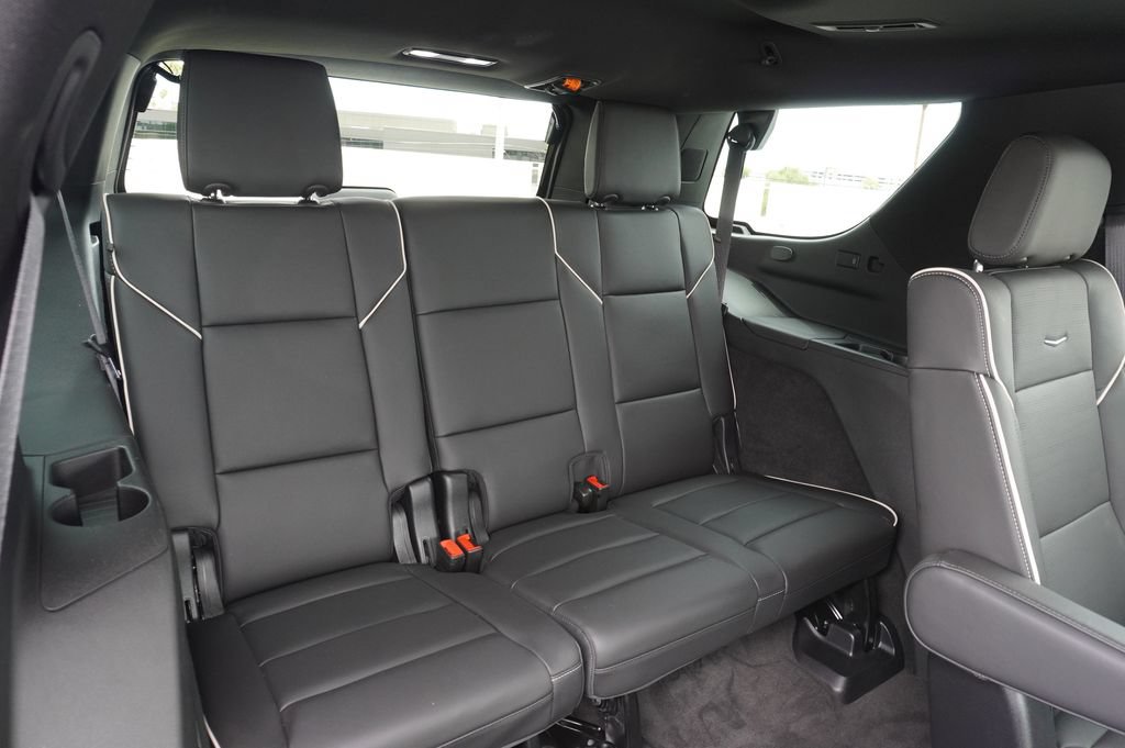 Certified 2024 Cadillac Escalade Premium Luxury w/ Performance Package AWD/4WD image 10