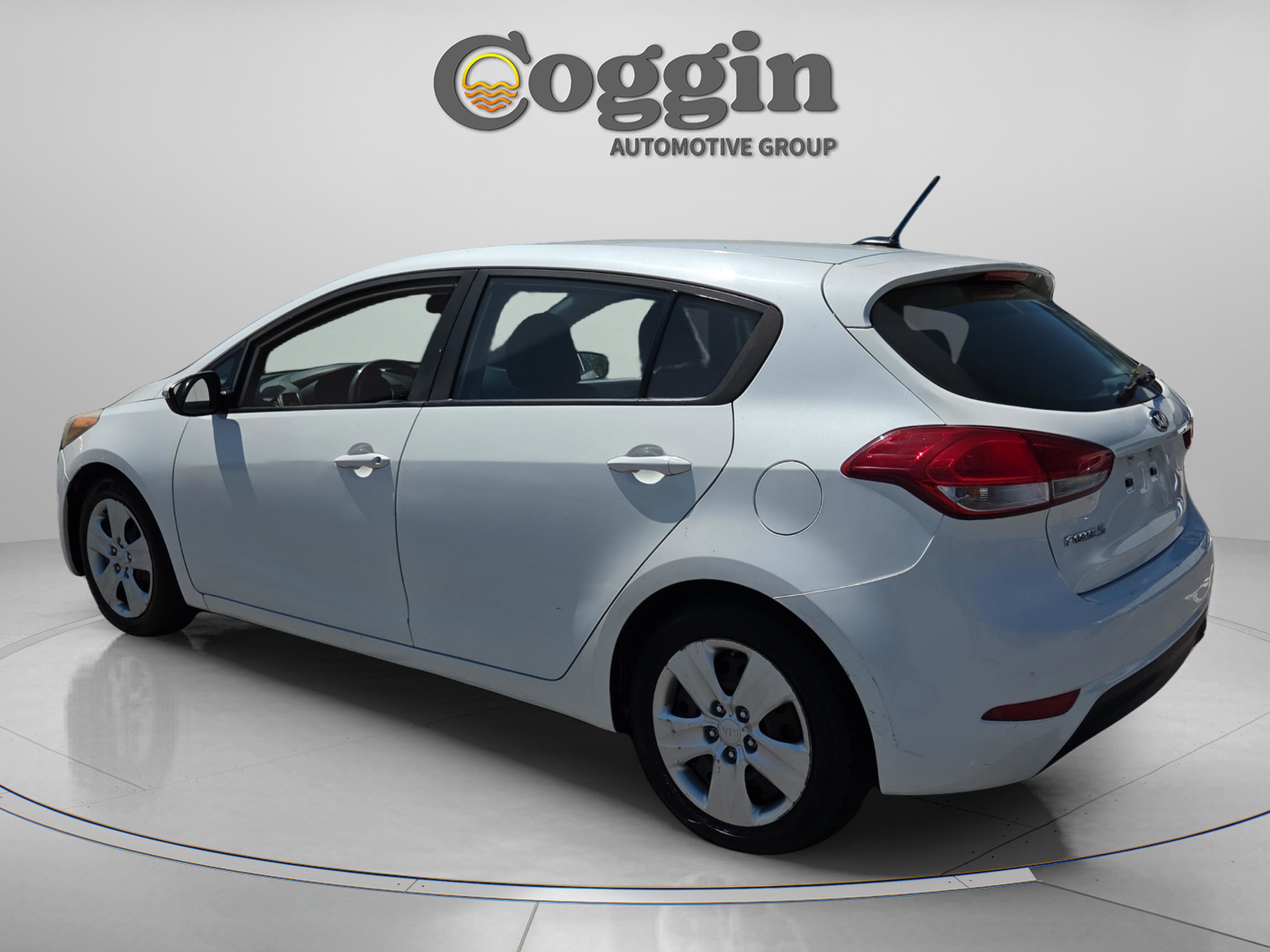 Used 2016 Kia Forte LX image 3