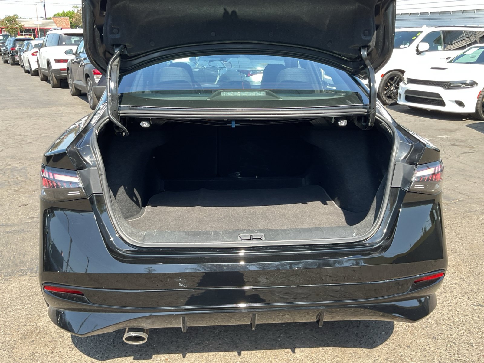 Used 2026 Nissan Sentra SR w/ Floor Mat Package FWD image 25