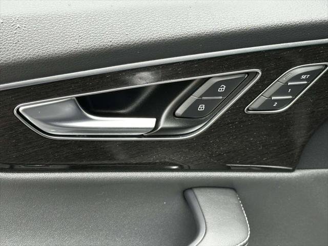 Used 2023 Audi Q8 Prestige w/ Prestige Package AWD/4WD image 13