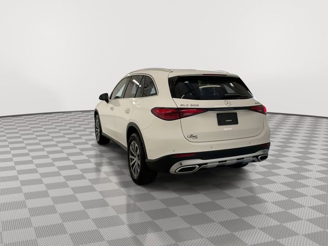 Used 2025 Mercedes-Benz GLC 300 4MATIC image 8