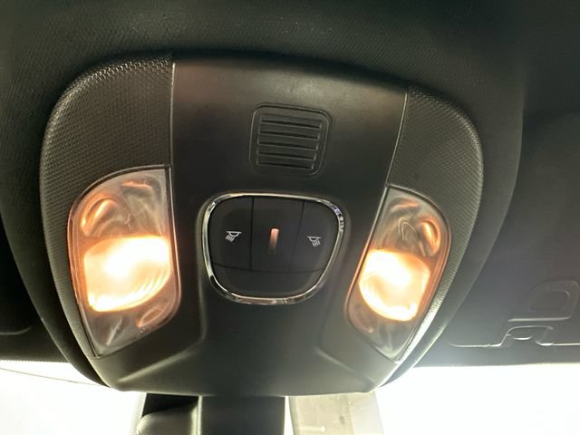 Used 2023 Jeep Compass Latitude AWD/4WD image 17