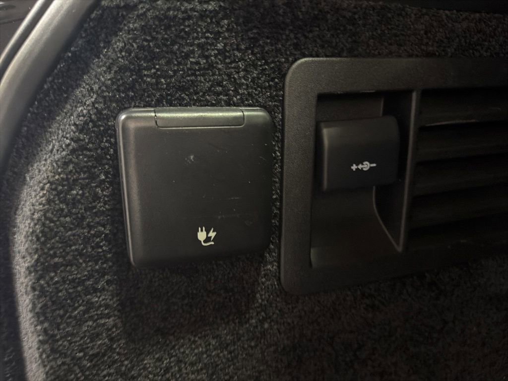 Used 2018 Land Rover Range Rover HSE image 39