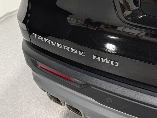 New 2027 Chevrolet Traverse LT w/ Driver Confidence Package AWD/4WD image 5