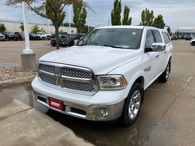 Used 2017 RAM 1500 Laramie AWD/4WD image 3