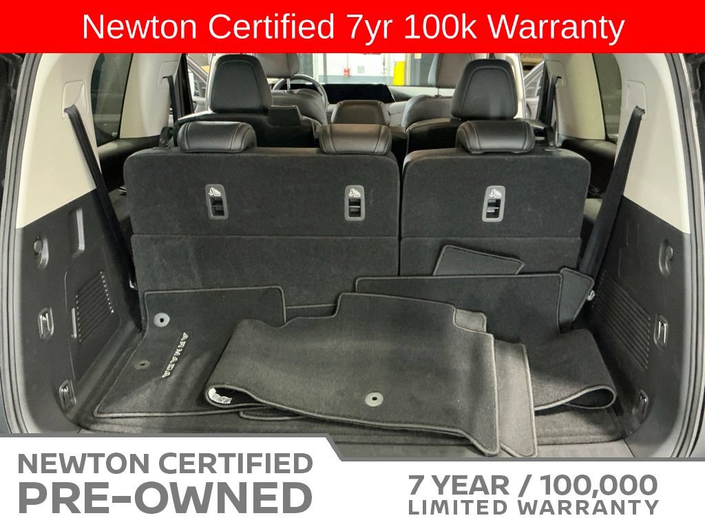 Used 2025 Nissan Armada SV RWD image 23