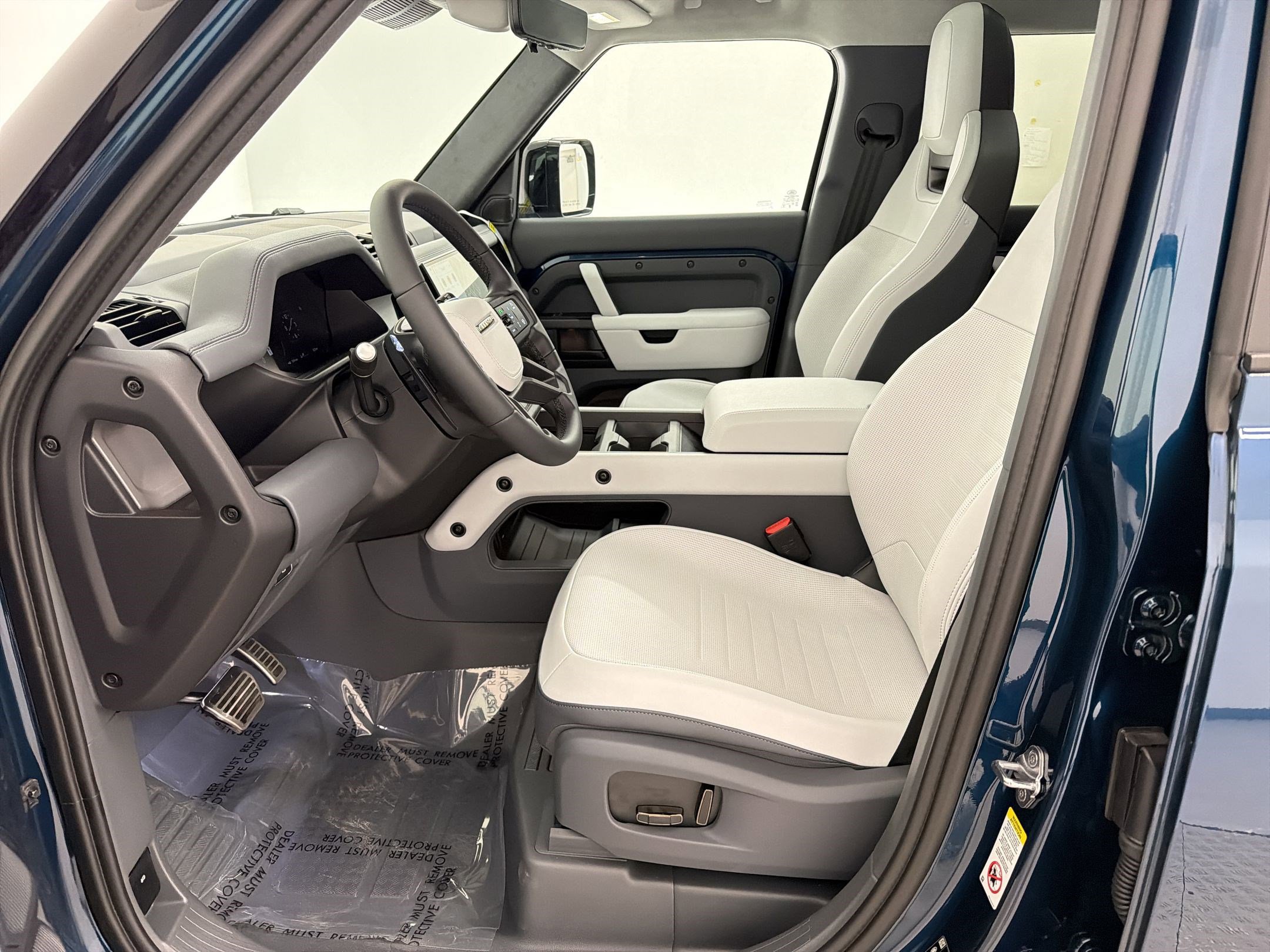New 2026 Land Rover Defender 110 OCTA AWD/4WD image 5