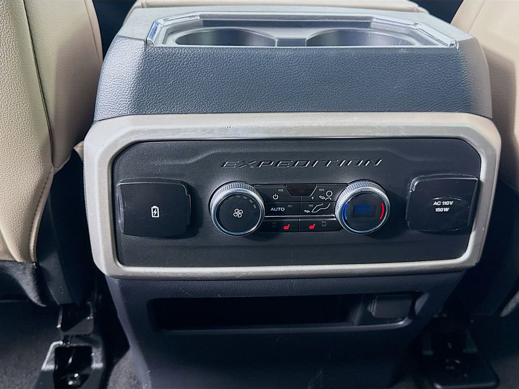 Used 2024 Ford Expedition Limited image 27