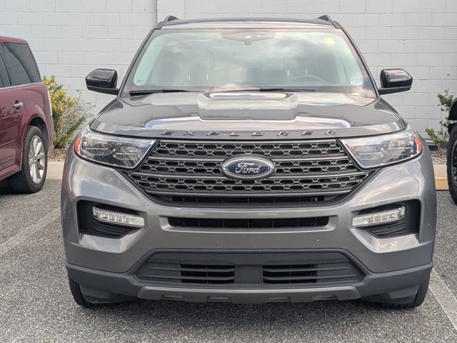 Certified 2023 Ford Explorer XLT w/ Equipment Group 202A AWD/4WD image 2