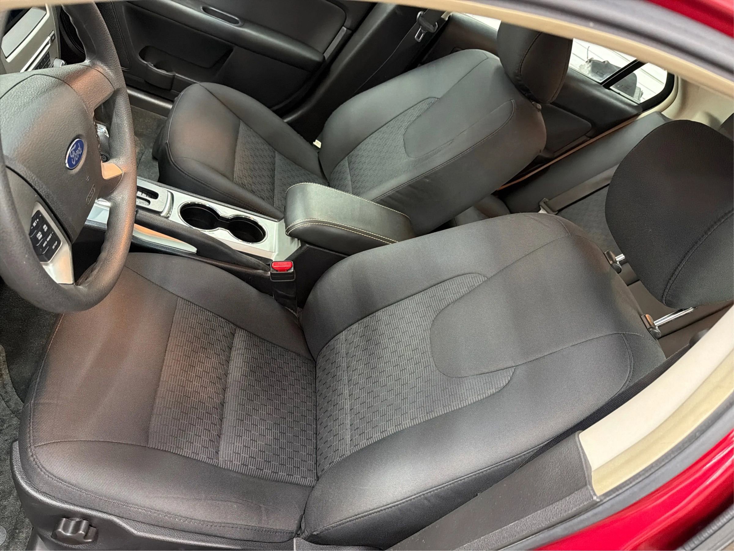 Used 2012 Ford Fusion SE FWD image 25