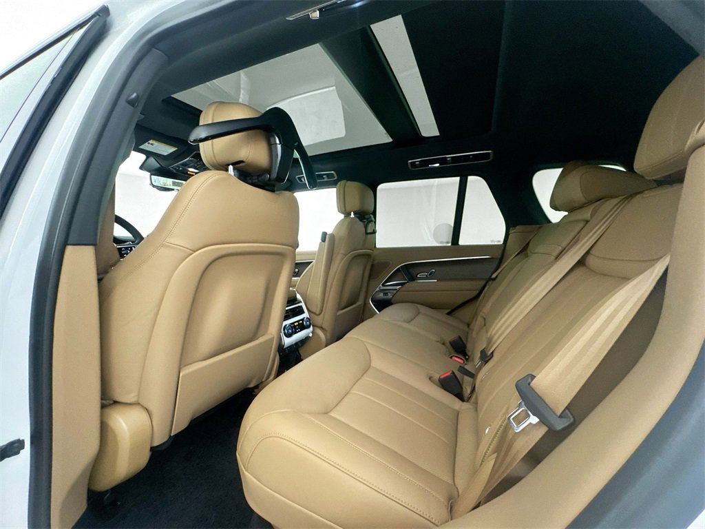 New 2026 Land Rover Range Rover SE image 24