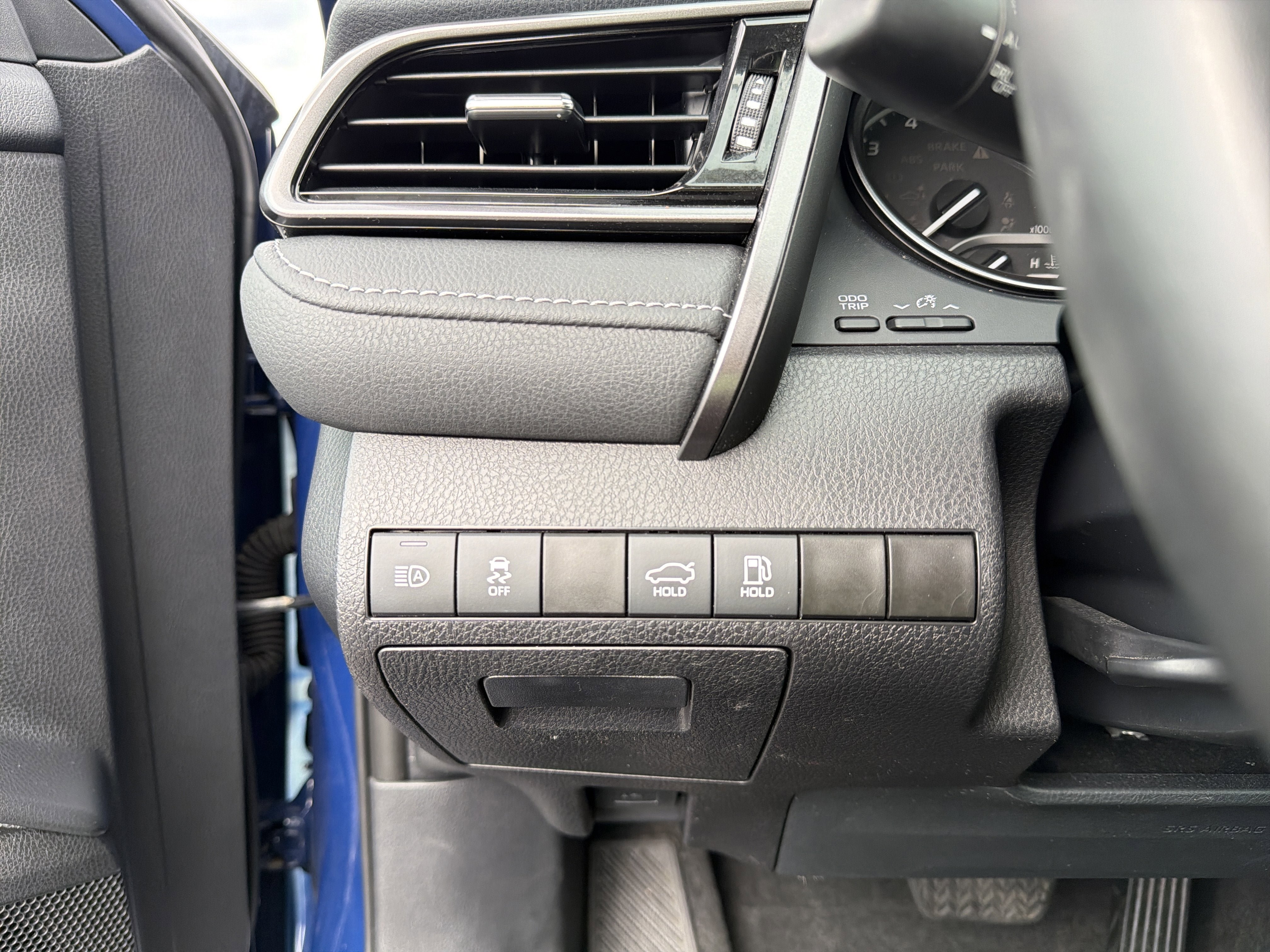 Used 2023 Toyota Camry SE w/ Convenience Package AWD/4WD image 16