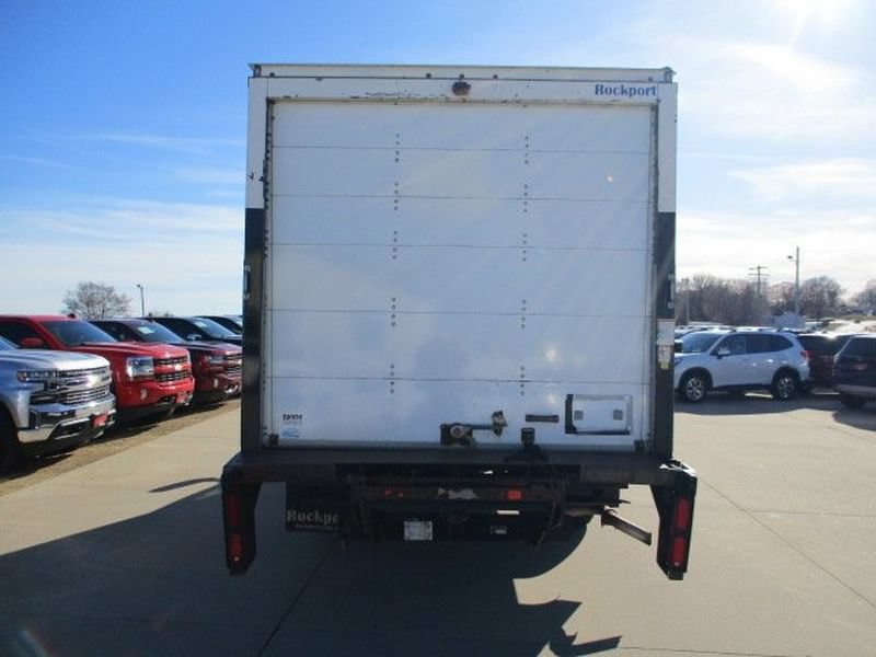 Used 2017 Chevrolet Express 4500 Extended RWD image 7