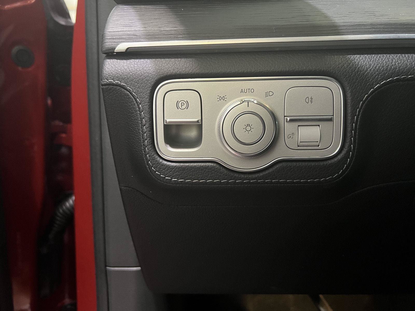Used 2024 Mercedes-Benz GLE 350 4MATIC image 38