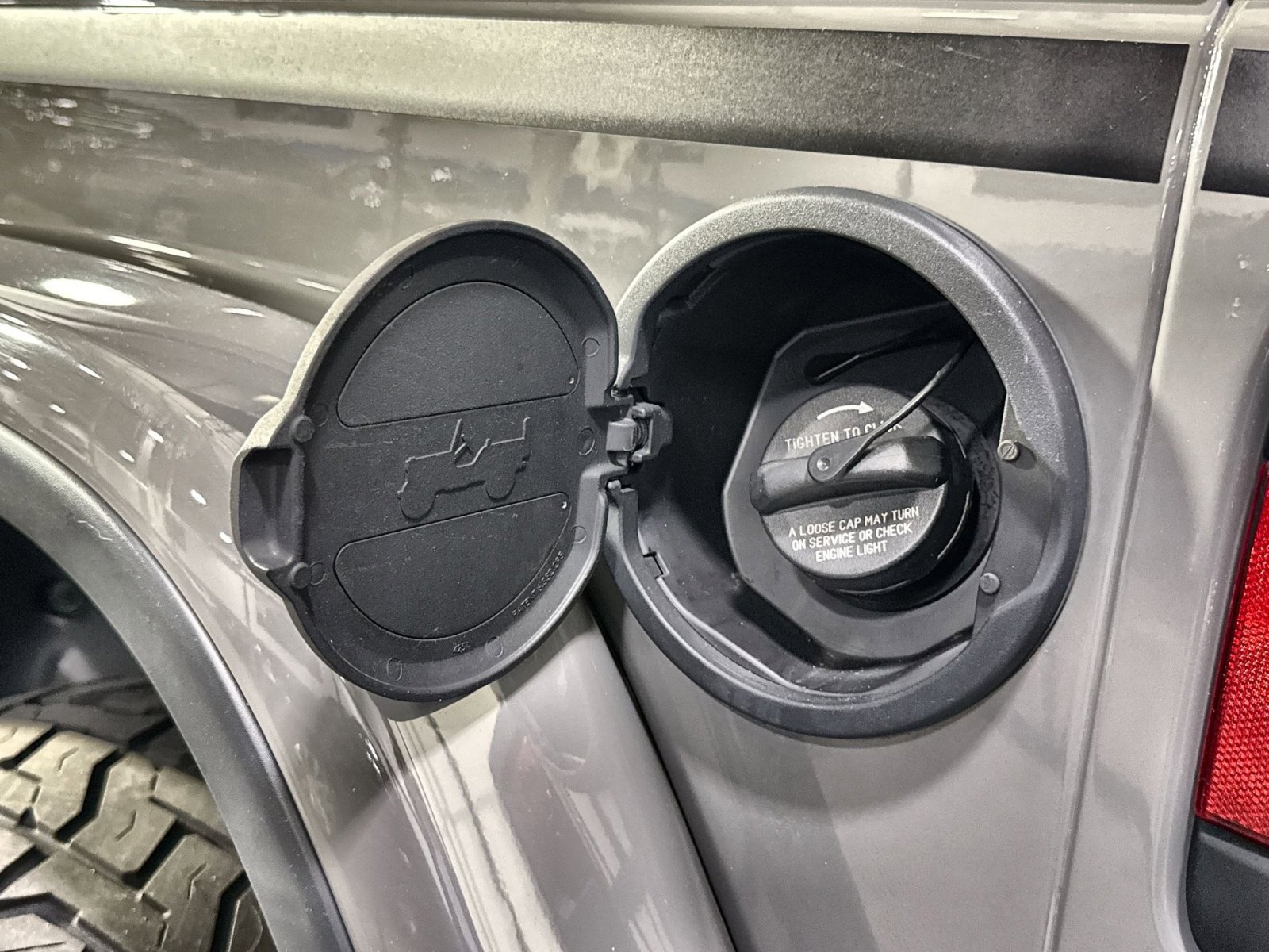 Used 2019 Jeep Wrangler Unlimited Sport image 36