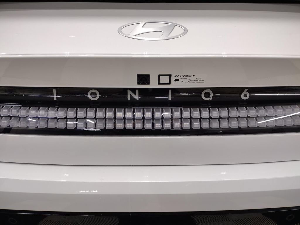 Certified 2025 Hyundai Ioniq 6 SEL image 14