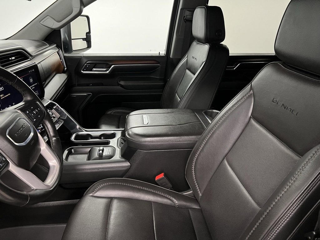 Used 2024 GMC Sierra 2500 Denali w/ Denali Reserve Package image 25