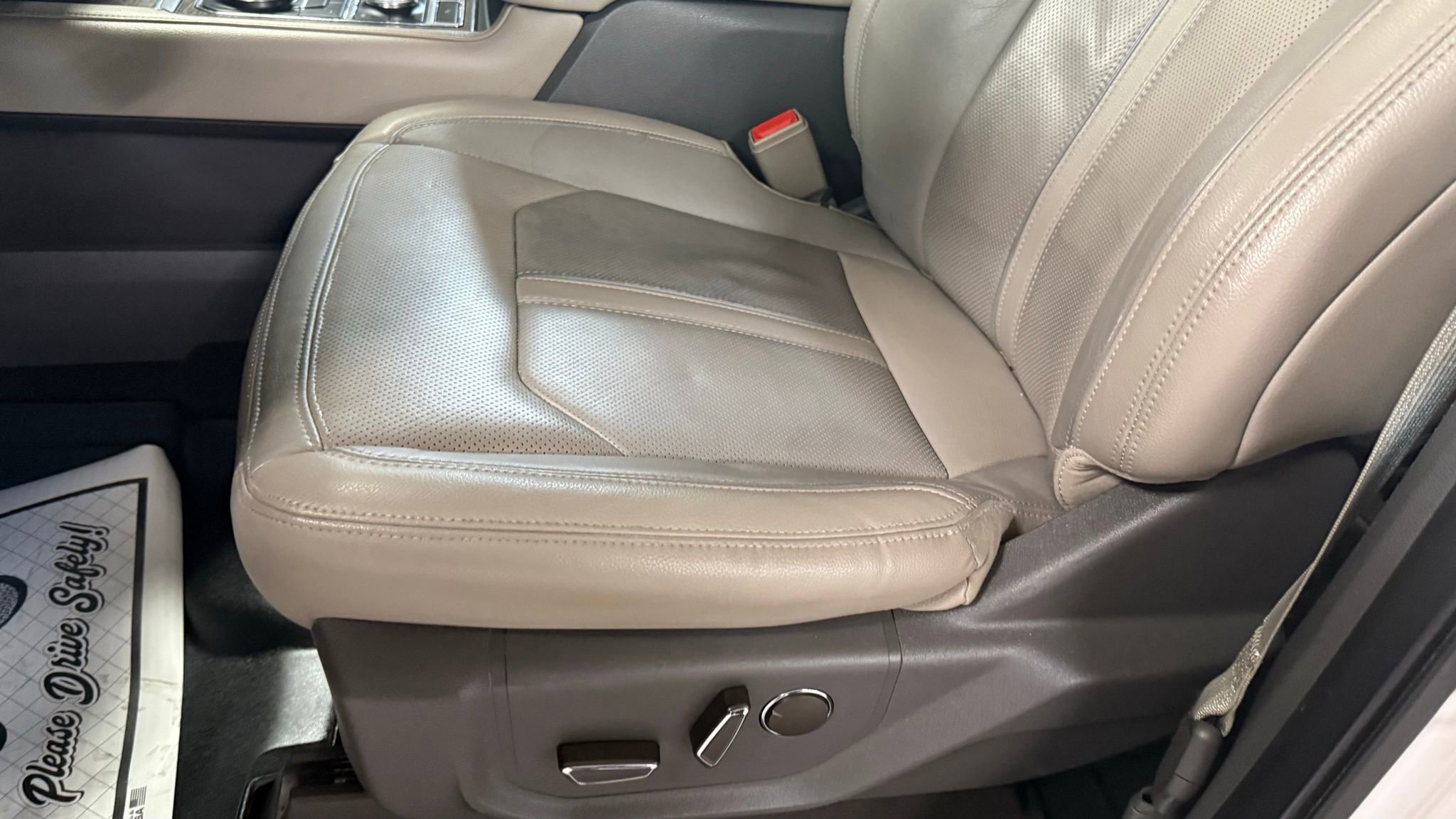 Used 2019 Ford Expedition Limited image 33