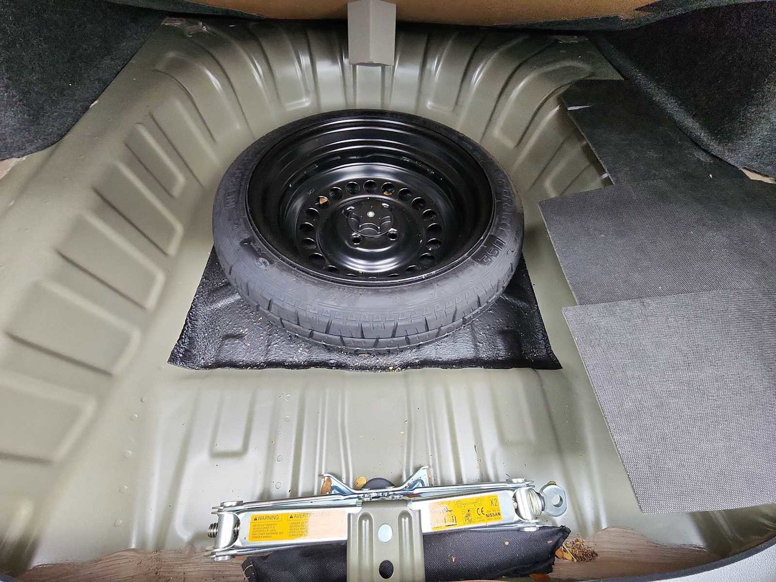 Used 2023 Nissan Versa S image 24