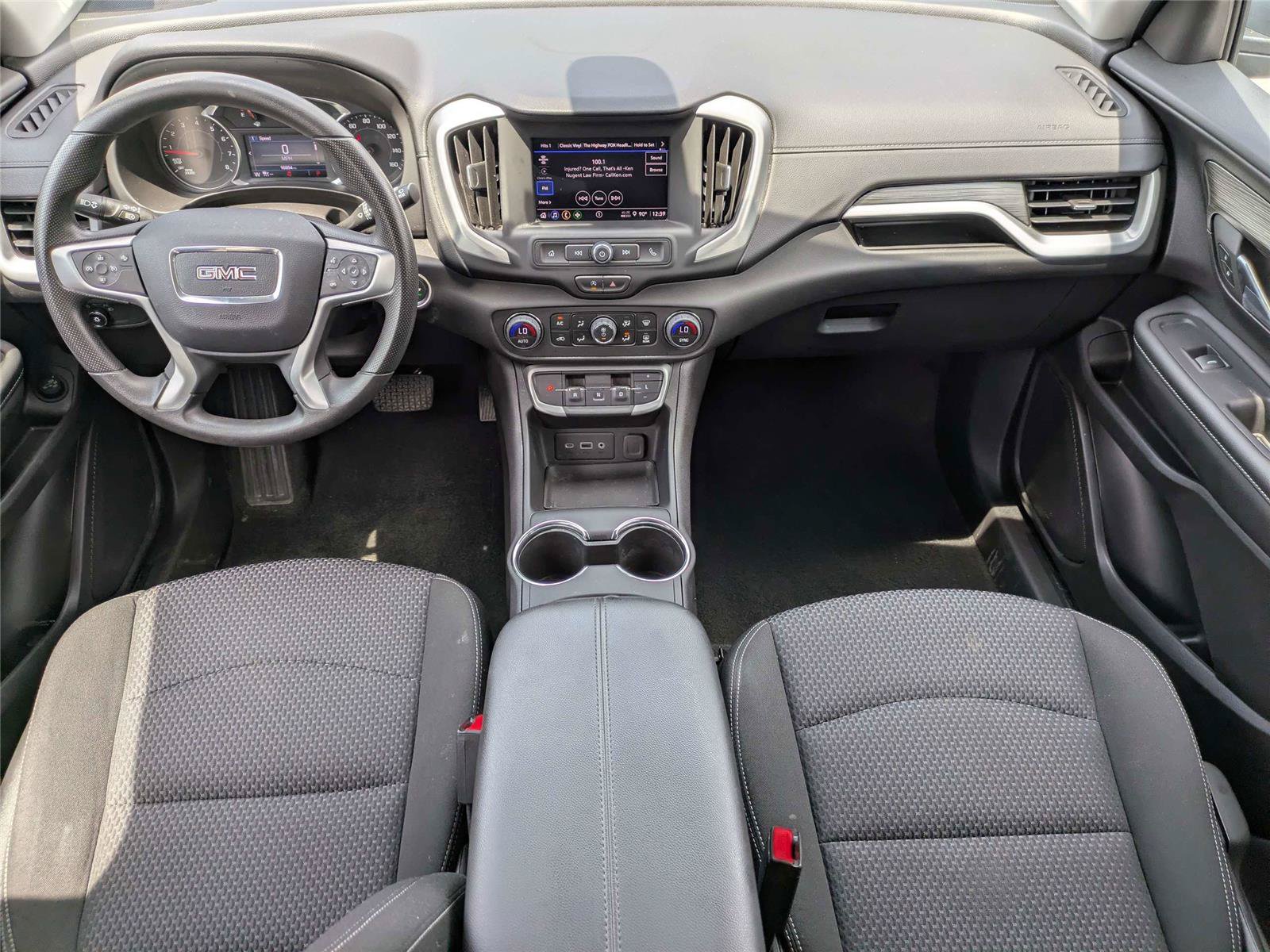 Used 2024 GMC Terrain SLE w/ Driver Convenience Package AWD/4WD image 18