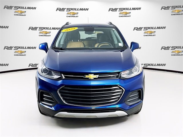 Used 2020 Chevrolet Trax LT w/ Driver Confidence Package image 2