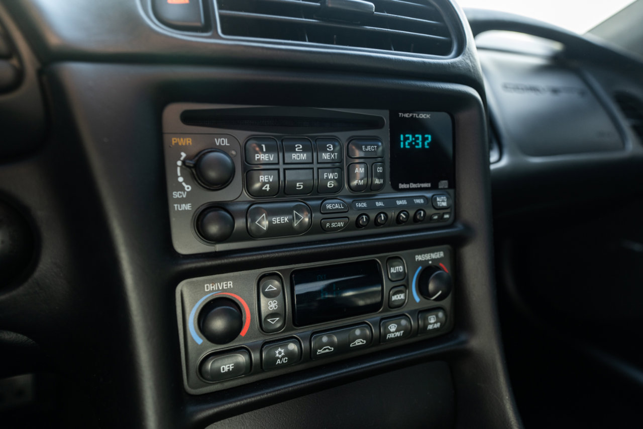 Used 2004 Chevrolet Corvette Z06 w/ Memory Package image 58