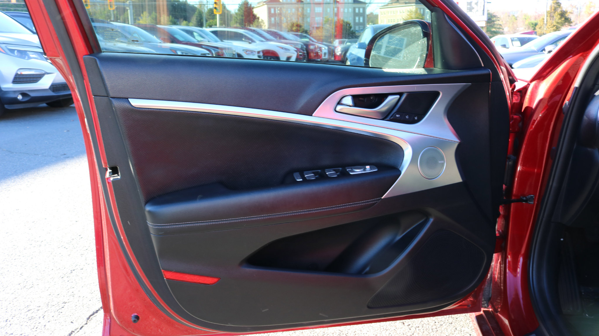 Used 2019 Genesis G70 2.0T Advanced w/ Elite Package image 12