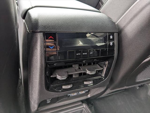 Used 2023 Jeep Grand Cherokee L Laredo AWD/4WD image 14