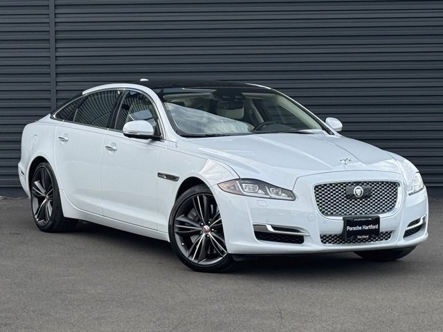 Used 2019 Jaguar XJ L Supercharged image 9
