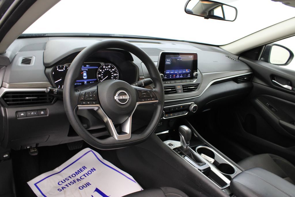 Used 2024 Nissan Altima 2.5 SV image 14