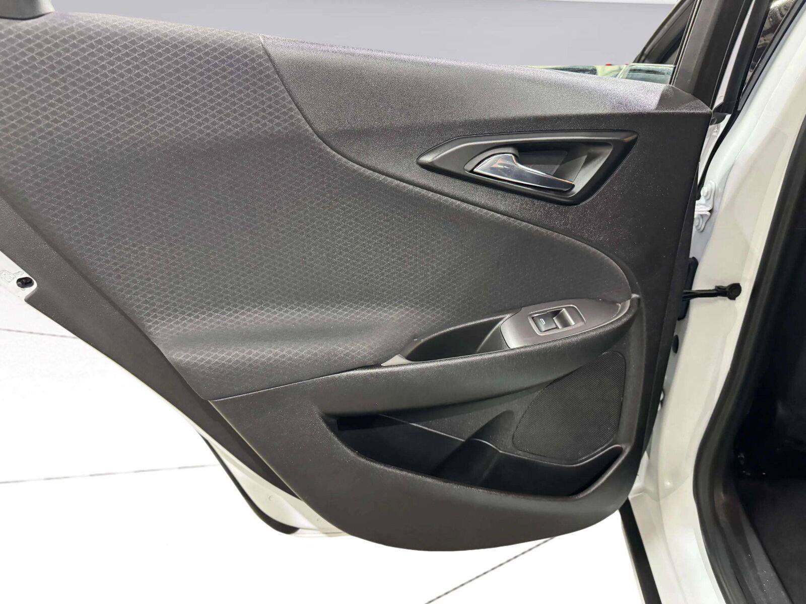 Used 2023 Chevrolet Malibu RS FWD image 30