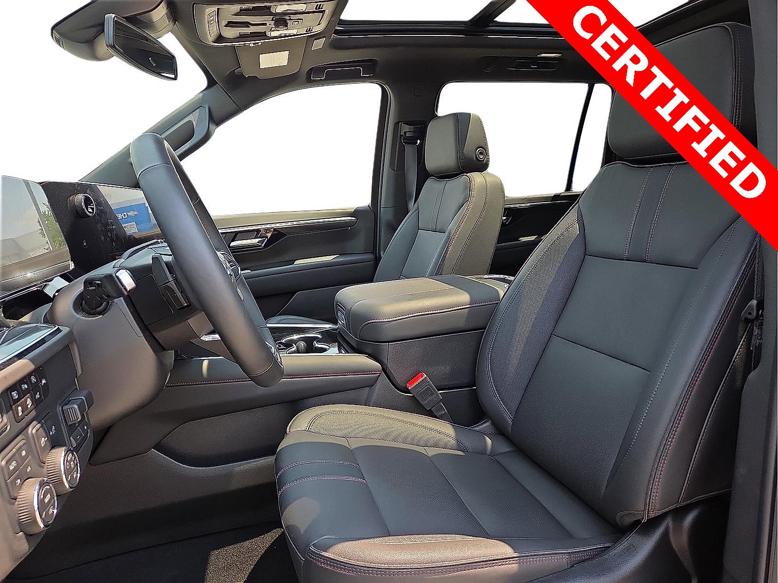 Used 2025 Chevrolet Suburban RST w/ RST Capability Package image 15