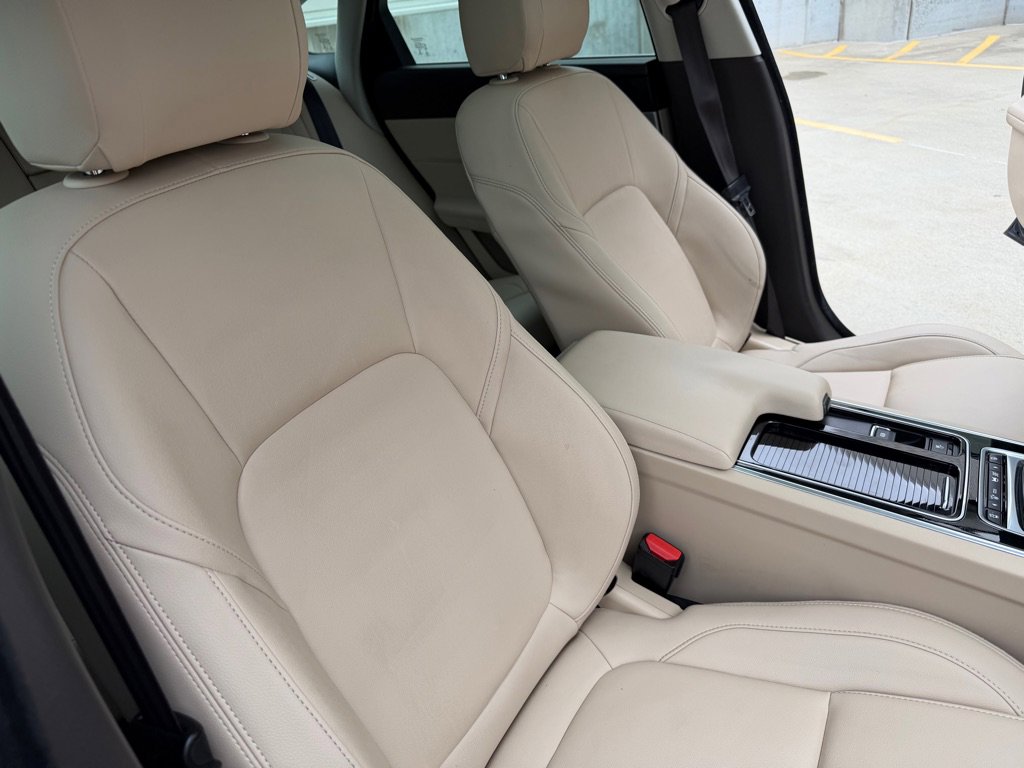 Used 2018 Jaguar XF Premium AWD/4WD image 25