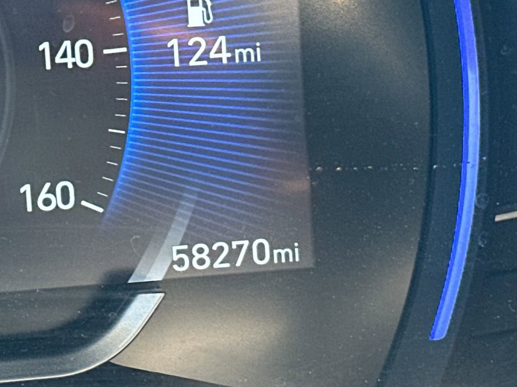 Used 2019 Hyundai Santa Fe Limited AWD/4WD image 10