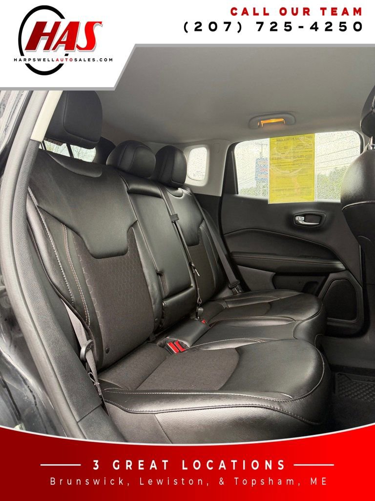 Used 2020 Jeep Compass Latitude w/ Cold Weather Group AWD/4WD image 12