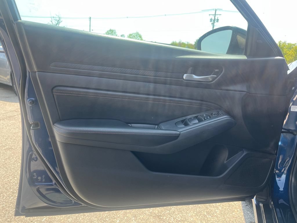 Used 2020 Nissan Altima 2.5 SR FWD image 22
