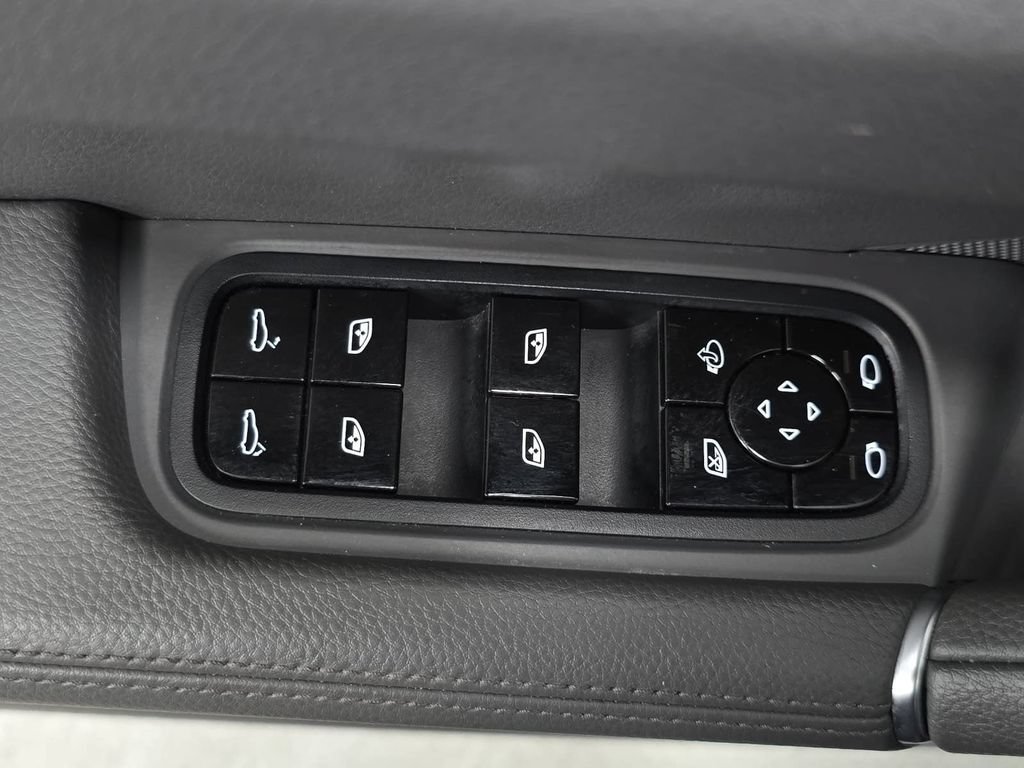 Certified 2020 Porsche Cayenne AWD/4WD image 24