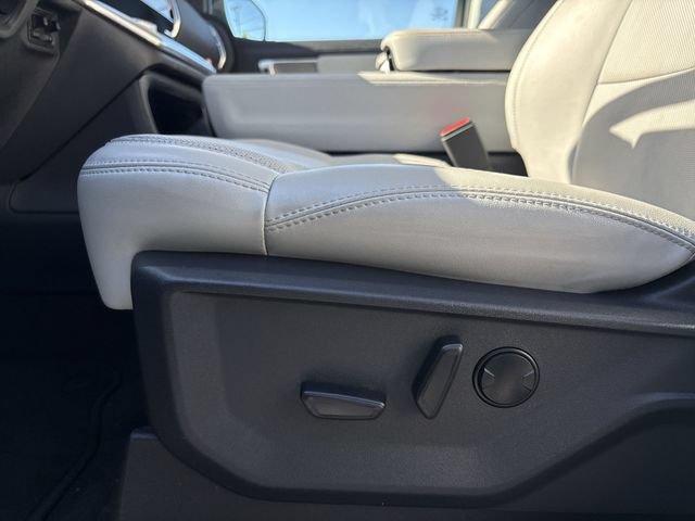Used 2025 Ford Expedition Platinum AWD/4WD image 14