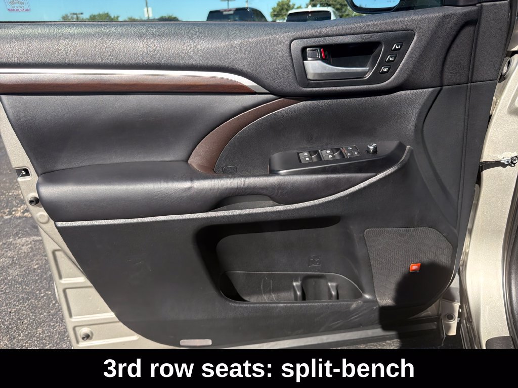 Used 2016 Toyota Highlander Limited AWD/4WD image 12