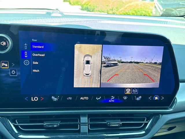 Used 2026 Chevrolet Equinox EV RS FWD image 35