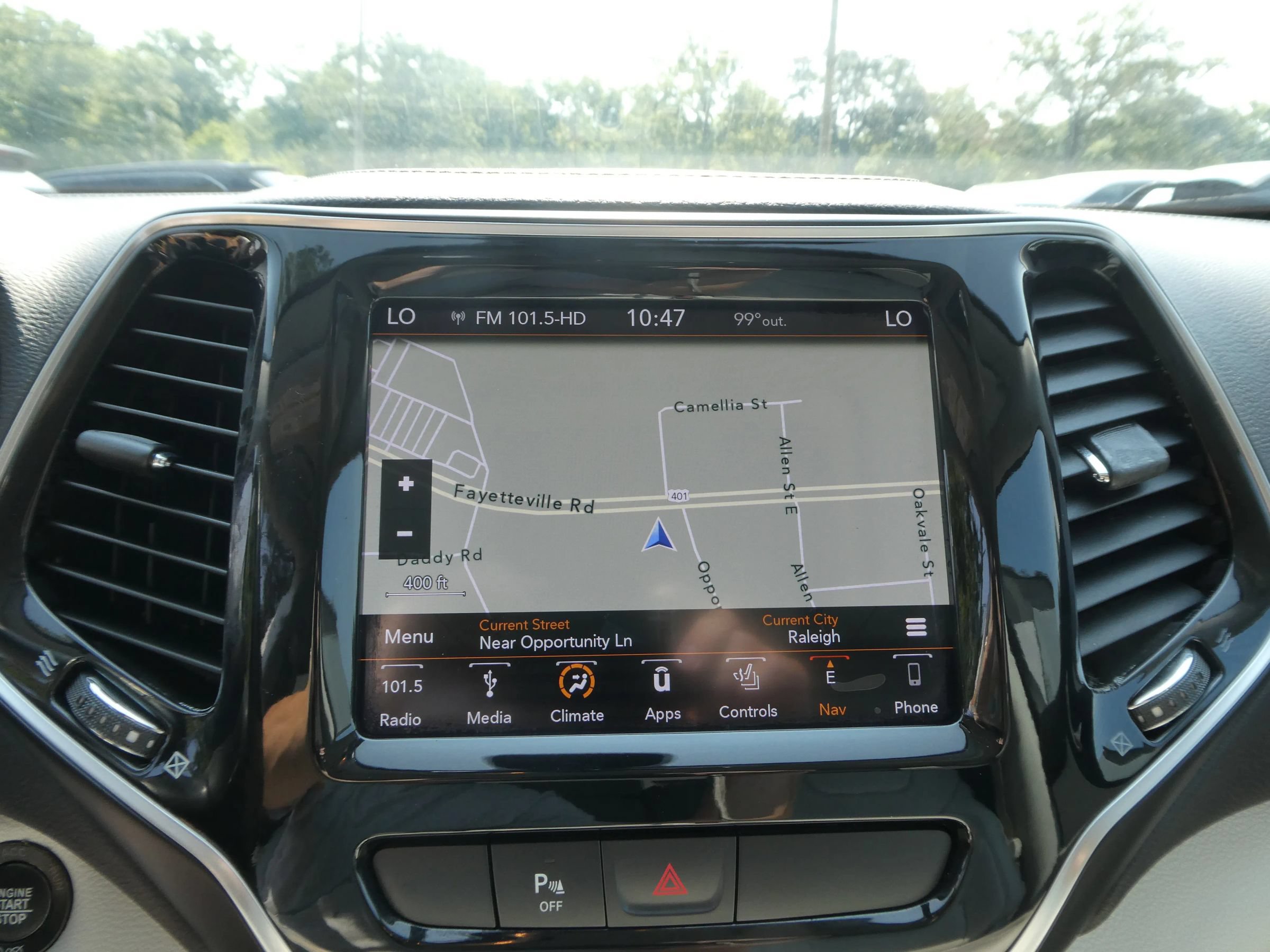Used 2019 Jeep Cherokee Limited FWD image 22